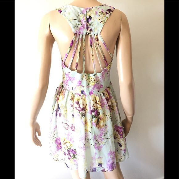 LF floral babydoll top Small - Picture 3 of 5